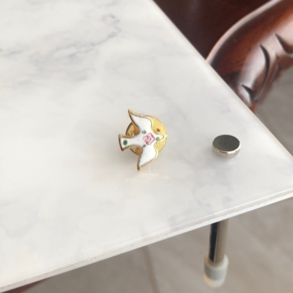 Vintage Label Pin